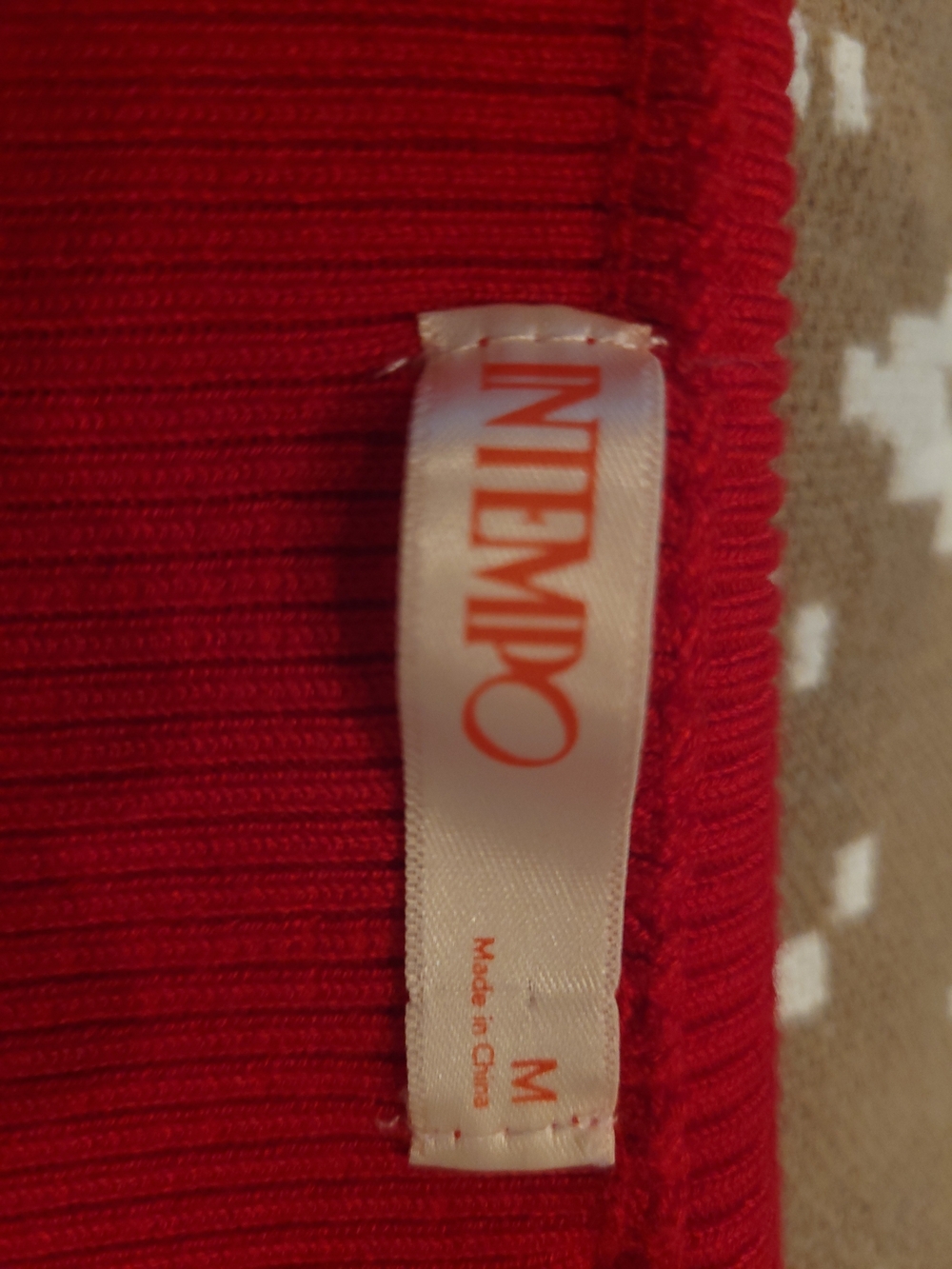 Off-the-Shoulder Ribbed Sweater - Red - Picture 3 of 3